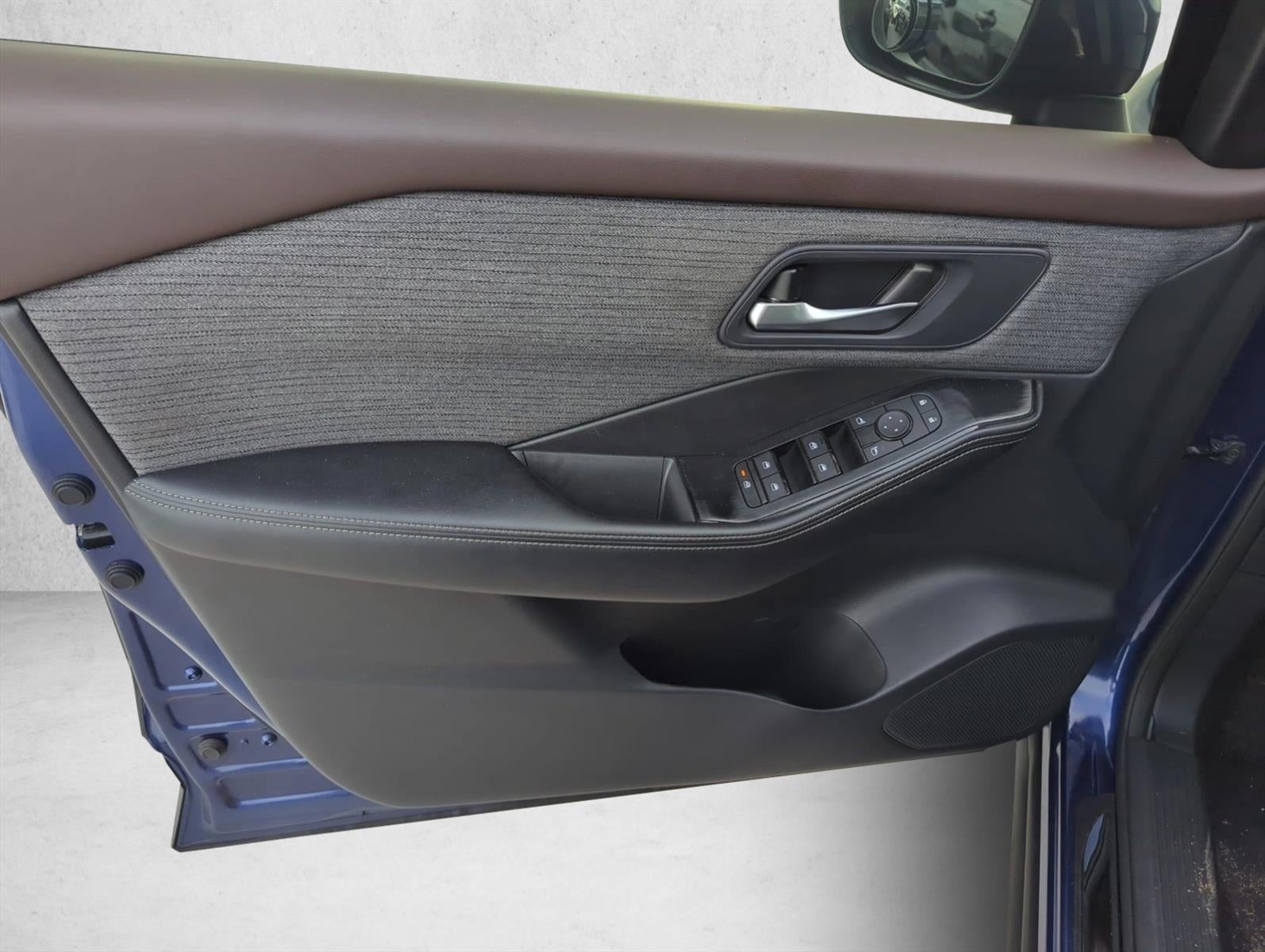 2023 Nissan Rogue FWD SV