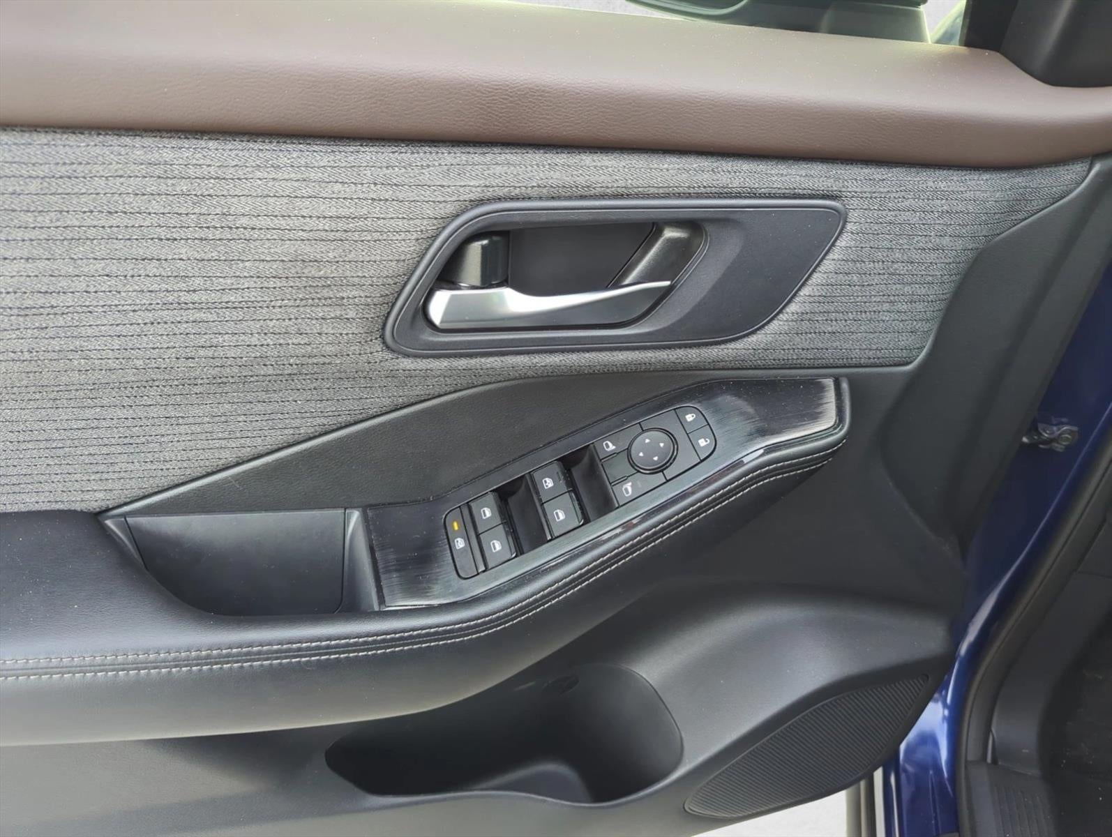 2023 Nissan Rogue FWD SV