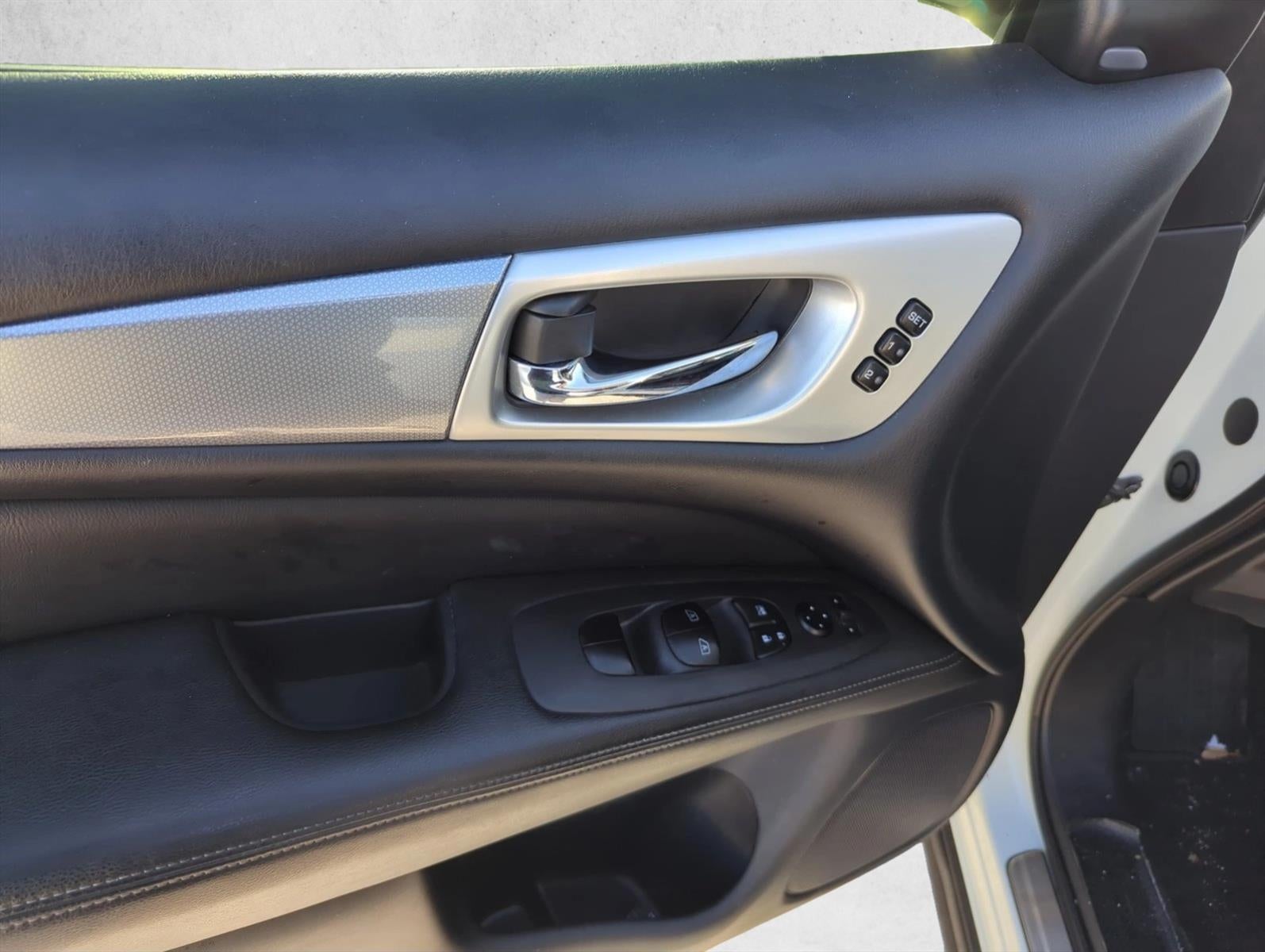 2018 Nissan Pathfinder 4x4 SL