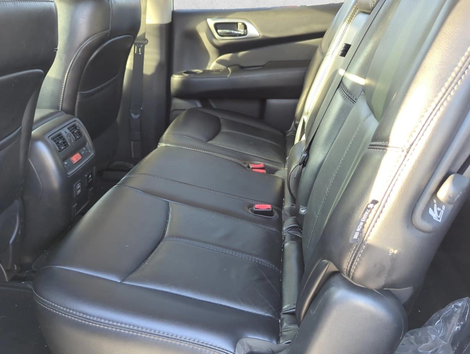 2018 Nissan Pathfinder 4x4 SL
