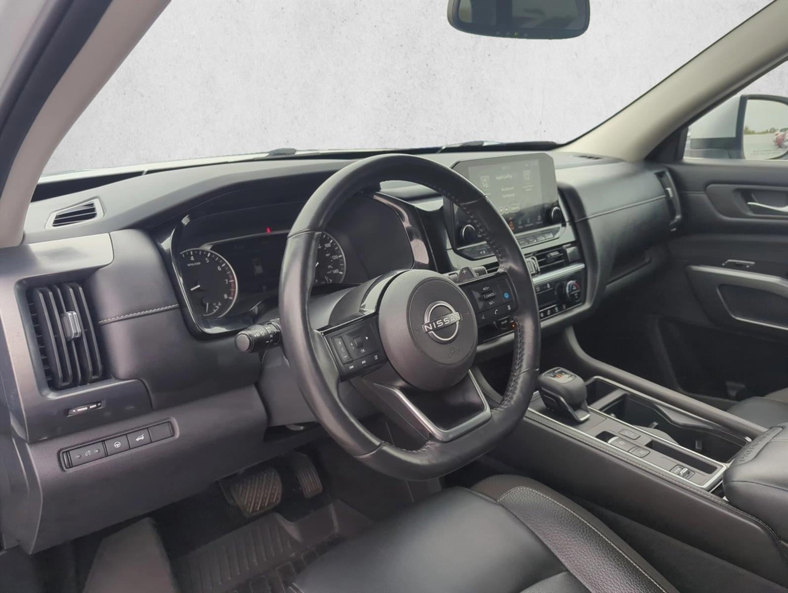 2022 Nissan Pathfinder SL 2WD