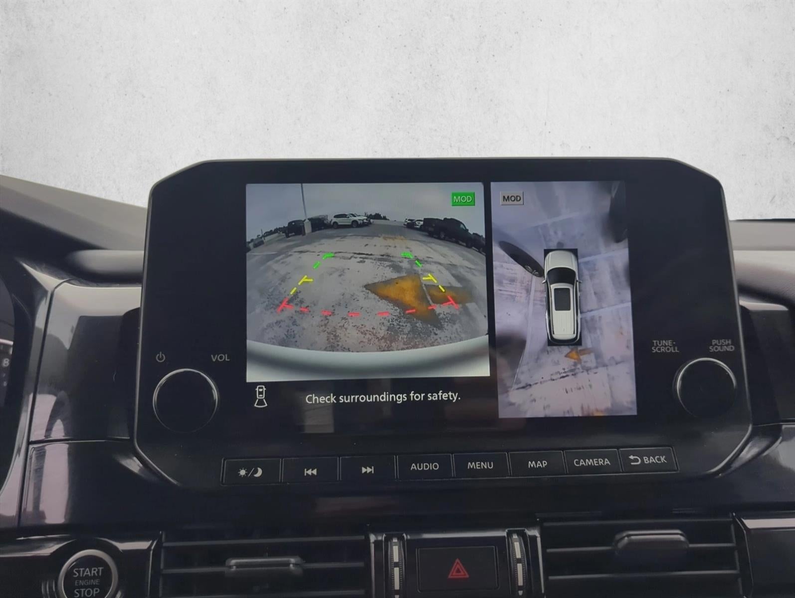 2022 Nissan Pathfinder SL 2WD