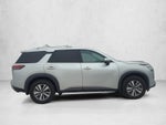 2022 Nissan Pathfinder SL 2WD