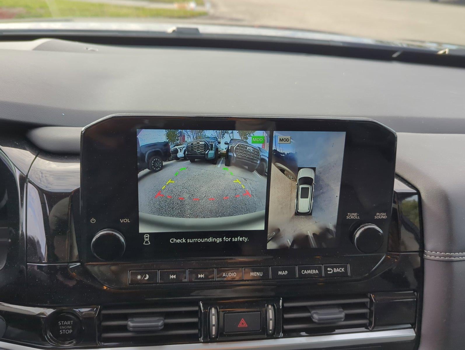 2025 Nissan Pathfinder Platinum 2WD