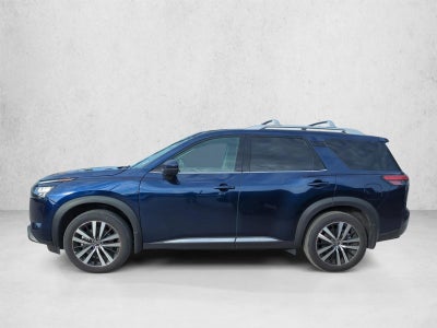 2025 Nissan Pathfinder Platinum 2WD