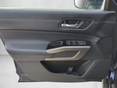 2025 Nissan Pathfinder Platinum 2WD