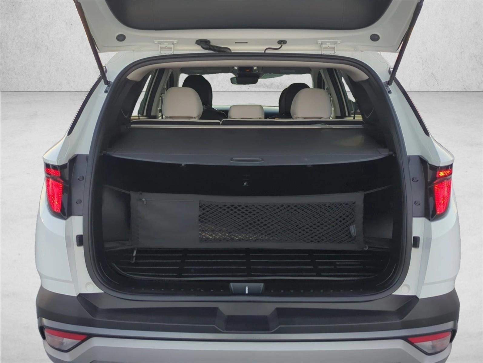 2025 Hyundai TUCSON SE FWD