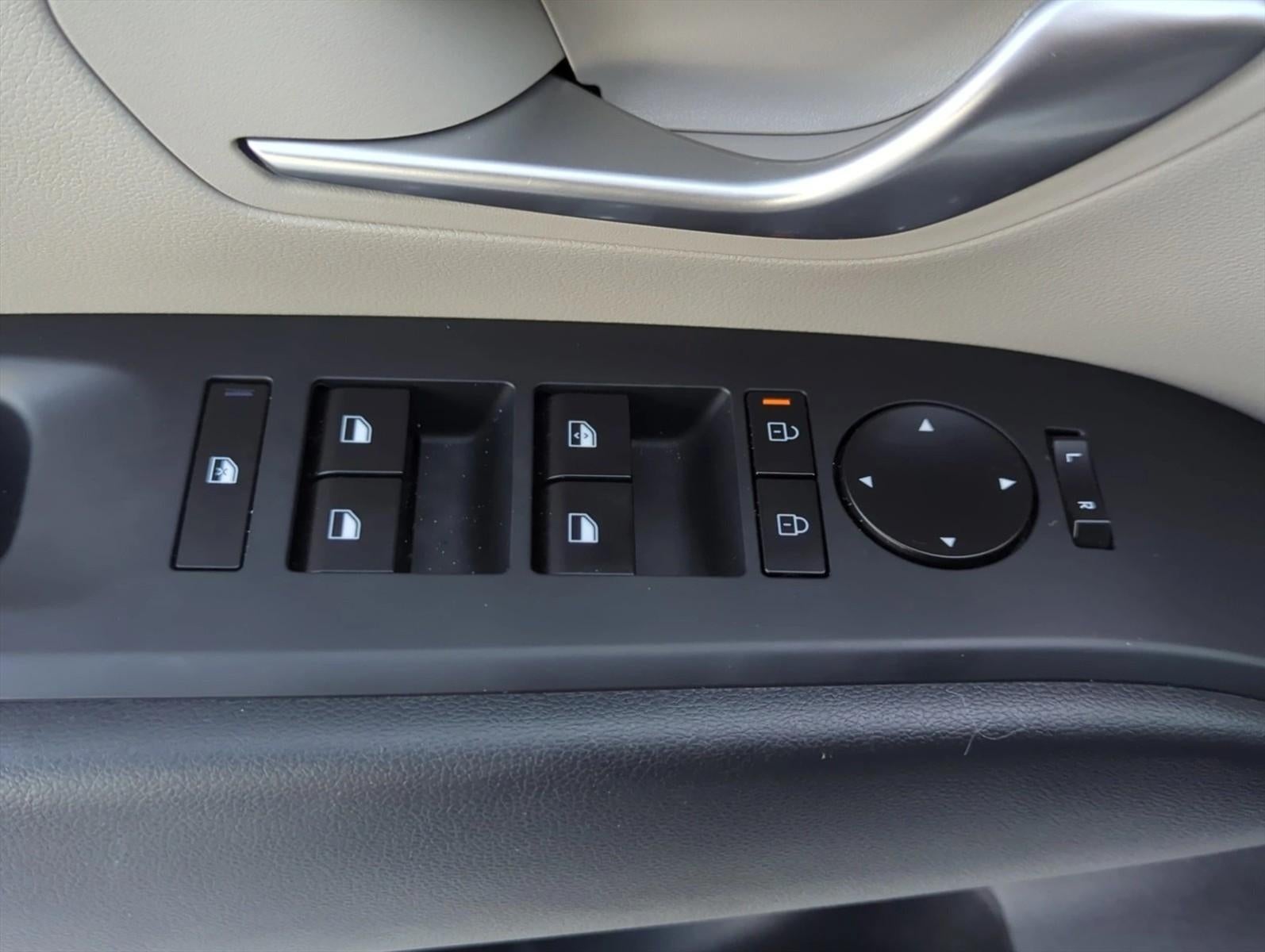 2025 Hyundai TUCSON SE FWD