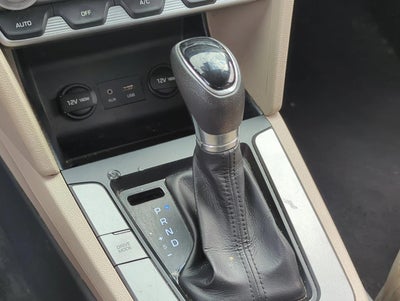 2020 Hyundai ELANTRA SE IVT