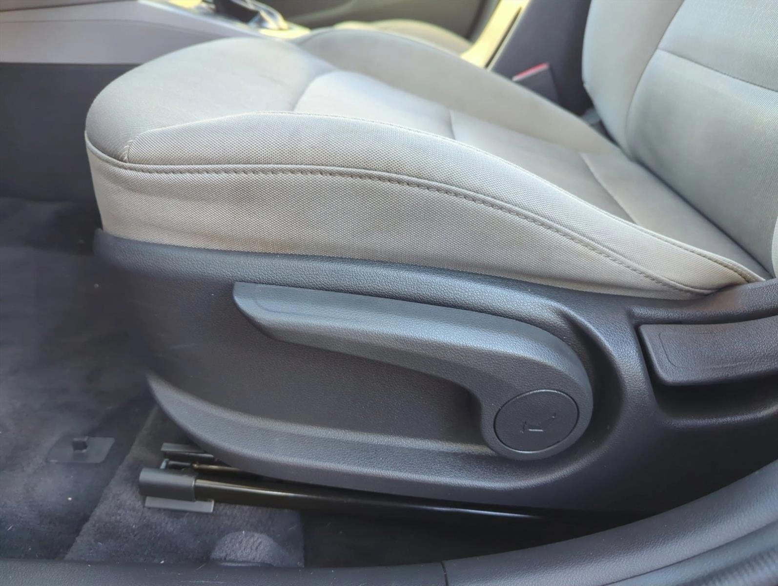 2018 Hyundai ELANTRA SEL 2.0L Auto