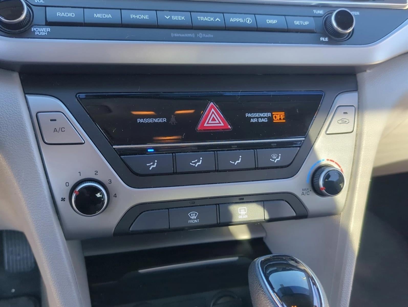 2018 Hyundai ELANTRA SEL 2.0L Auto
