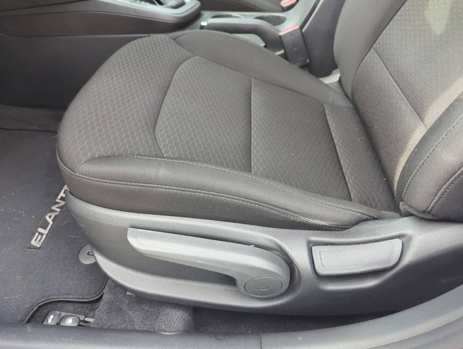 2019 Hyundai ELANTRA SEL Auto