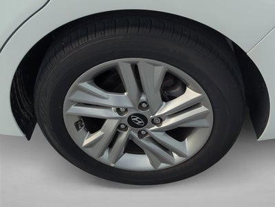 2019 Hyundai ELANTRA SEL Auto