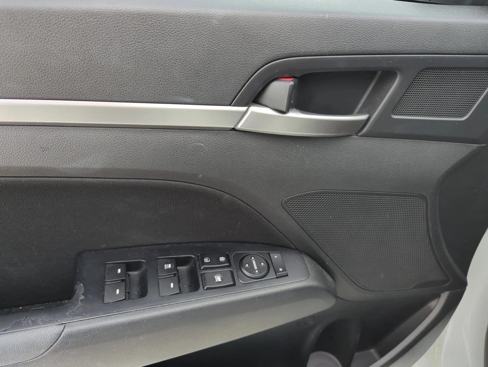 2019 Hyundai ELANTRA SEL Auto