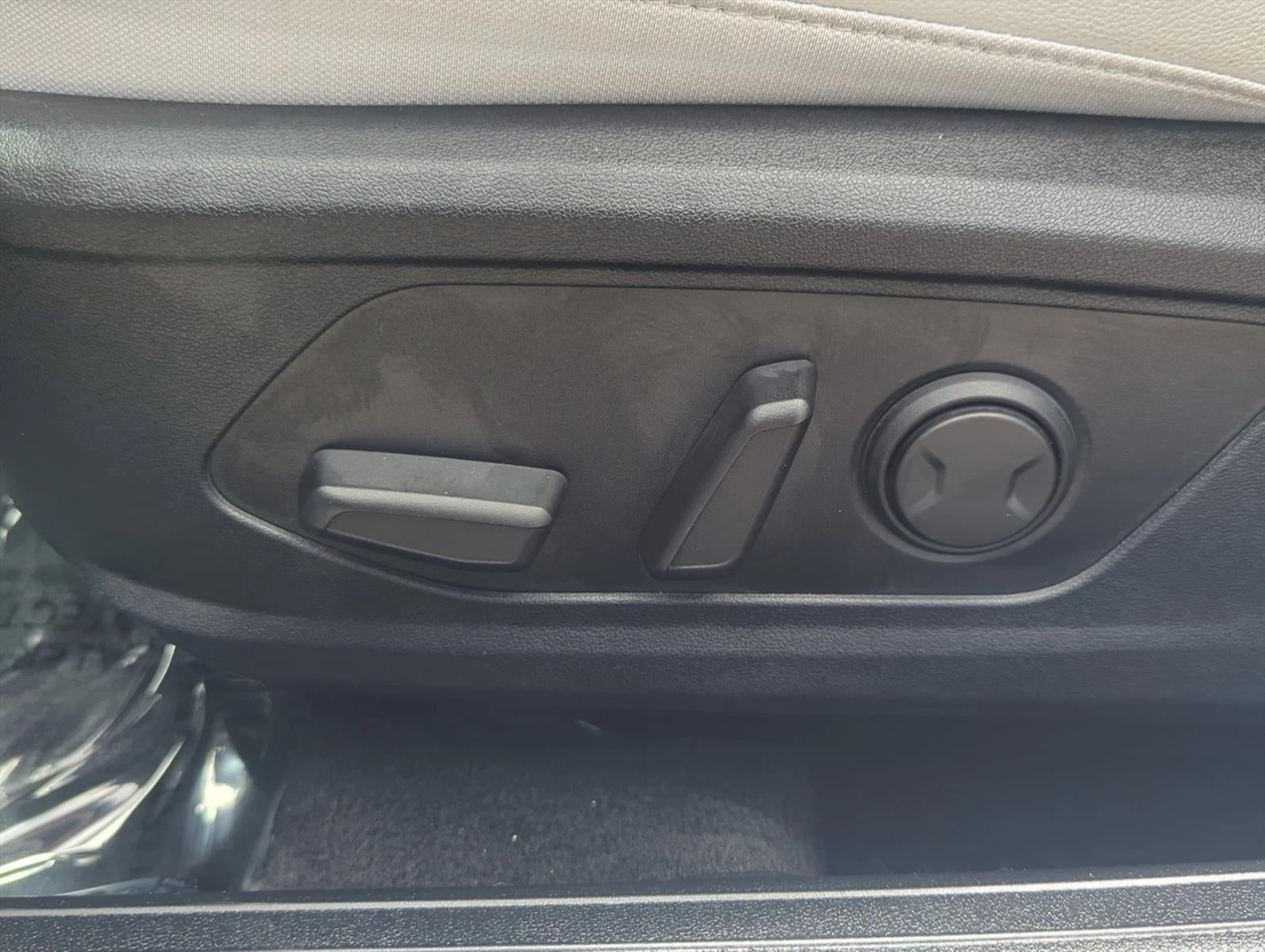 2021 Hyundai ELANTRA Limited IVT *Ltd Avail*