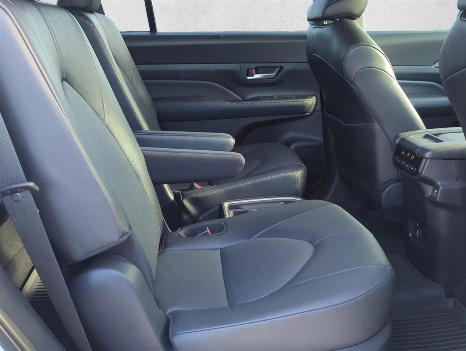 2025 Toyota Grand Highlander XLE FWD (Natl)