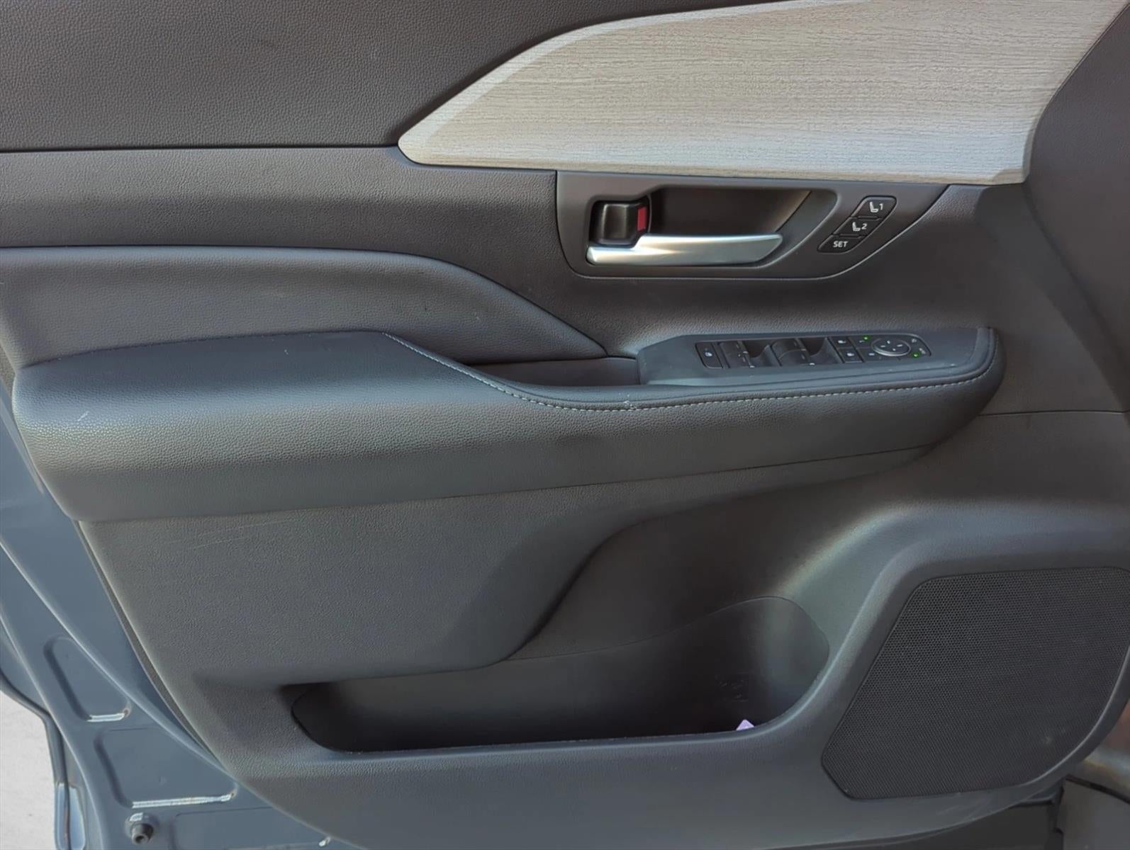 2025 Toyota Grand Highlander Platinum AWD (Natl)