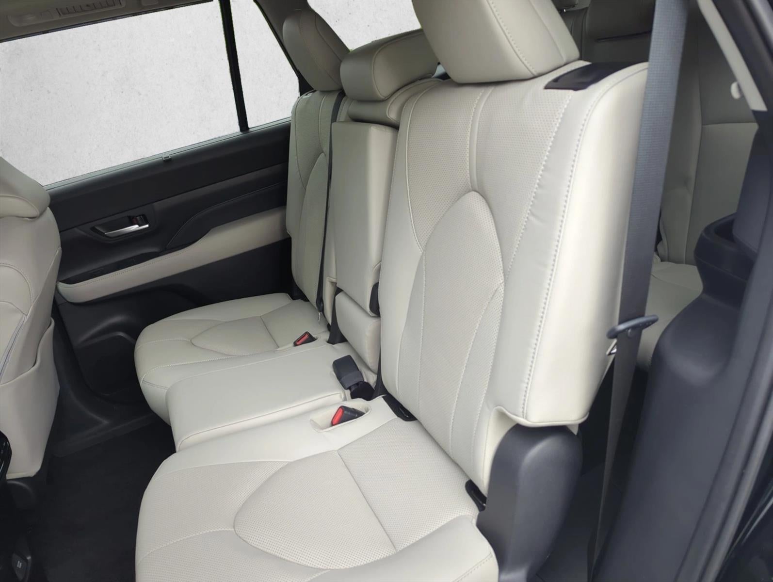 2025 Toyota Grand Highlander Hybrid Limited AWD (Natl)