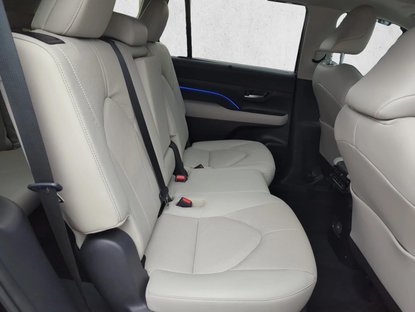 2025 Toyota Grand Highlander Hybrid Limited AWD (Natl)