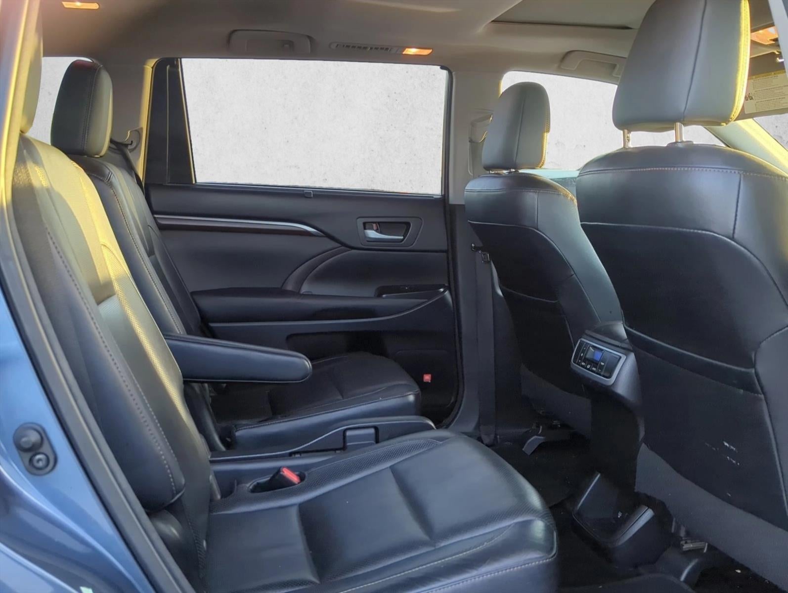 2014 Toyota Highlander AWD 4dr V6 Limited (SE)