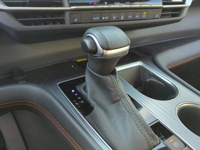 2023 Toyota Sienna XSE FWD 7-Passenger (Natl)