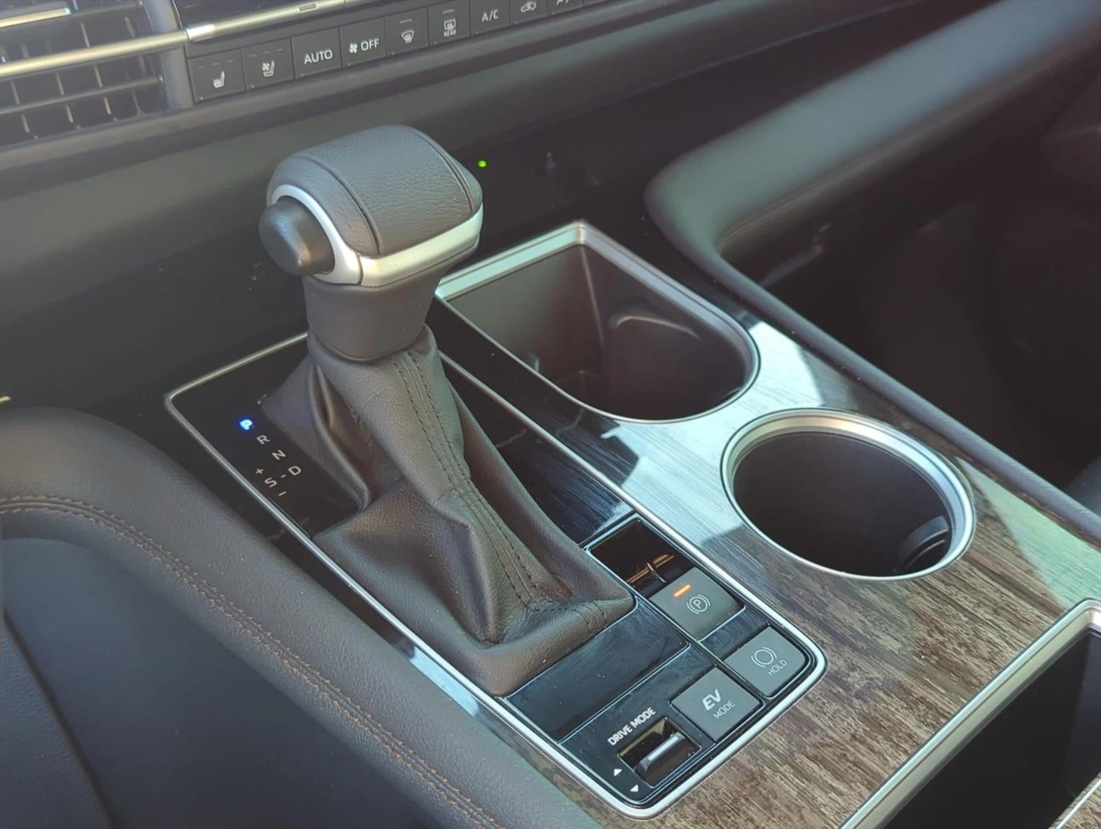2025 Toyota Sienna Platinum FWD 7-Passenger (Natl)