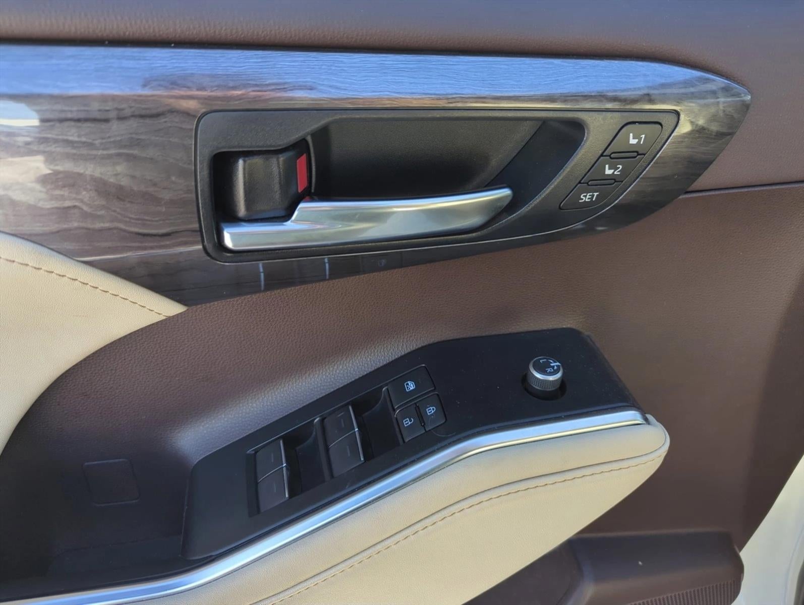 2021 Toyota Highlander Hybrid Platinum FWD (Natl)