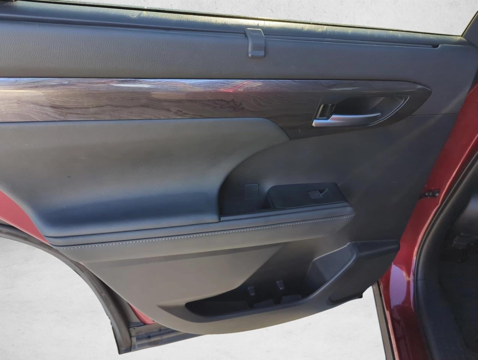 2021 Toyota Highlander Platinum AWD (Natl)