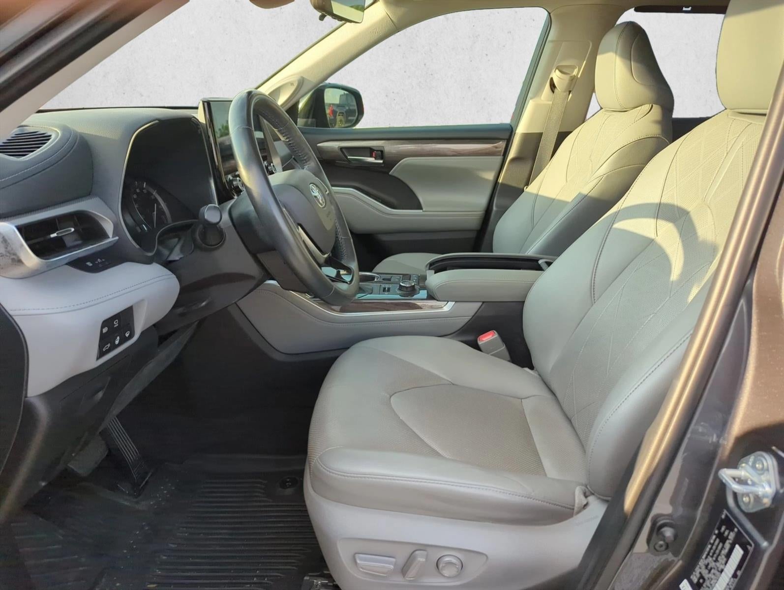 2021 Toyota Highlander Platinum AWD (Natl)