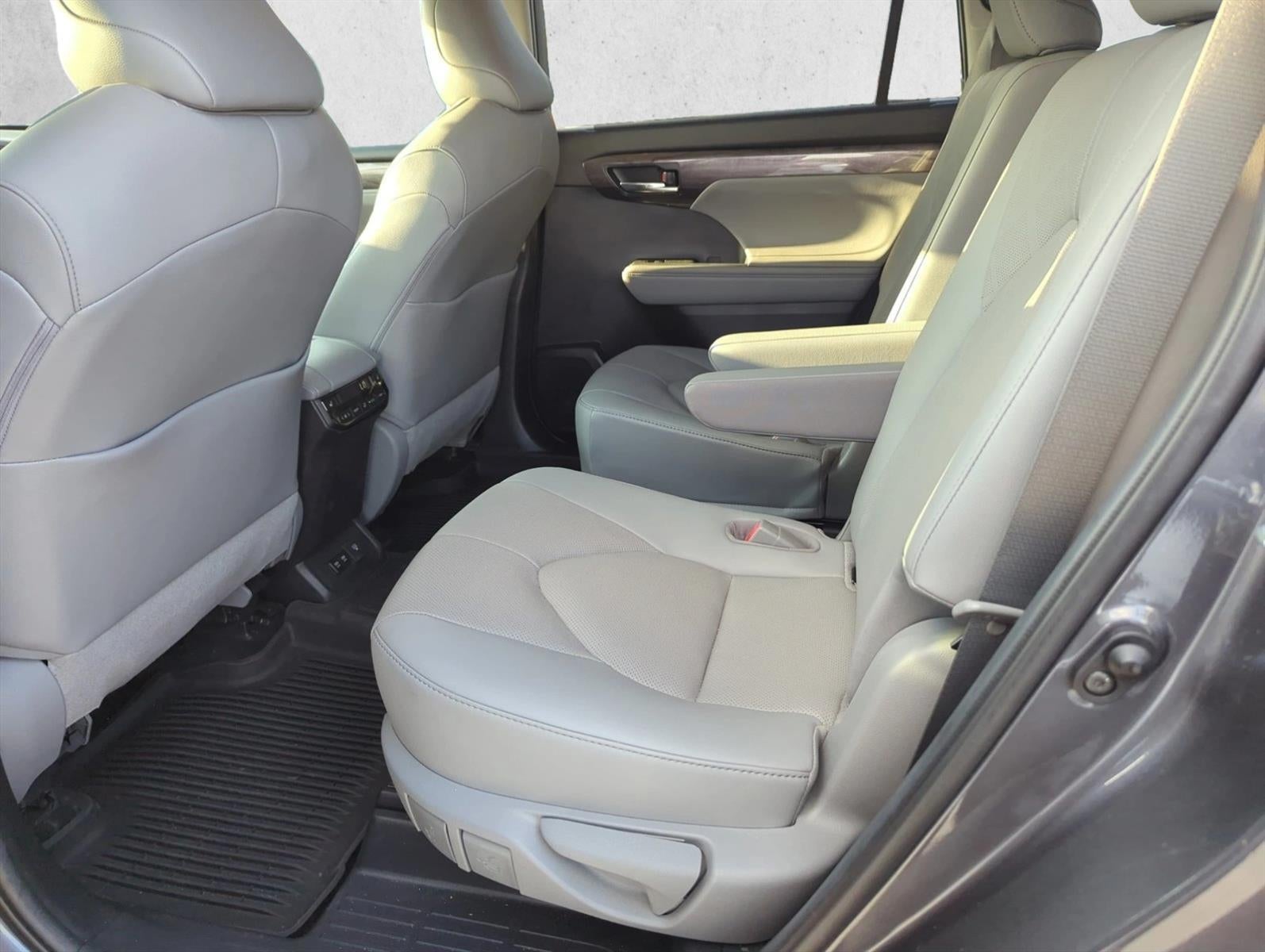 2021 Toyota Highlander Platinum AWD (Natl)