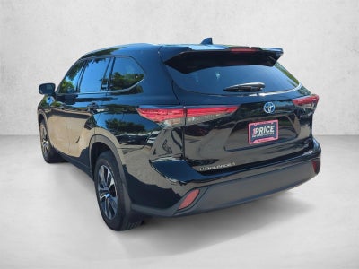 2022 Toyota Highlander Hybrid XLE AWD (Natl)