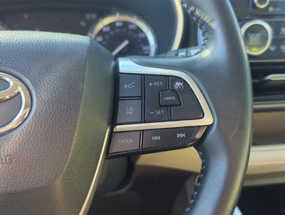 2022 Toyota Highlander XLE FWD (Natl)