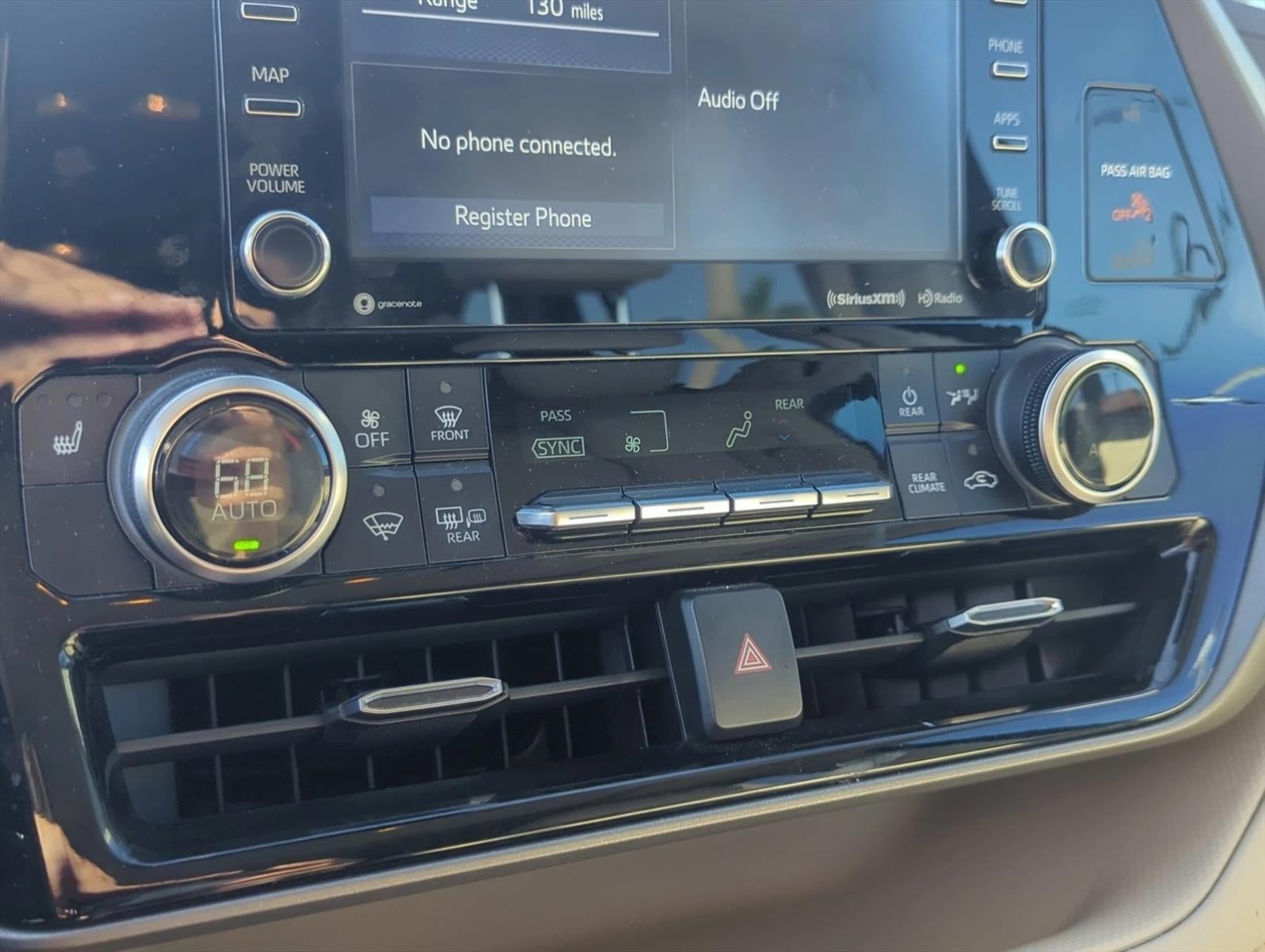 2022 Toyota Highlander XLE FWD (Natl)