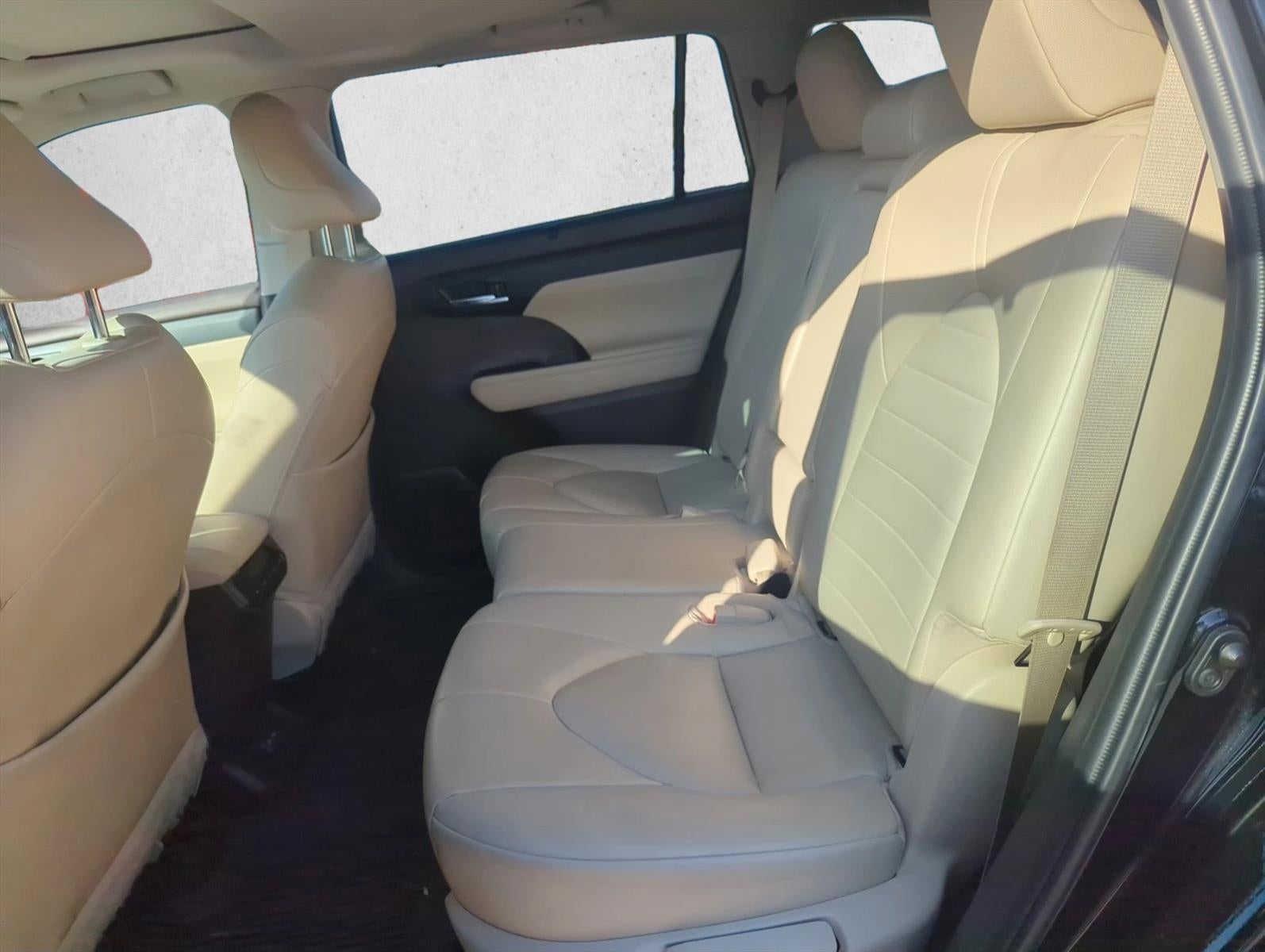 2022 Toyota Highlander XLE FWD (Natl)