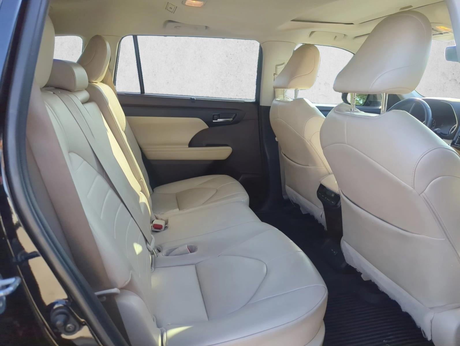 2022 Toyota Highlander XLE FWD (Natl)