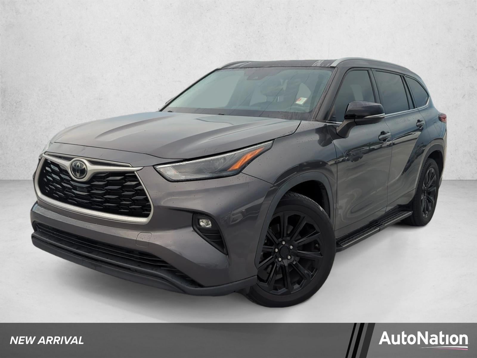 2022 Toyota Highlander XLE FWD (Natl)