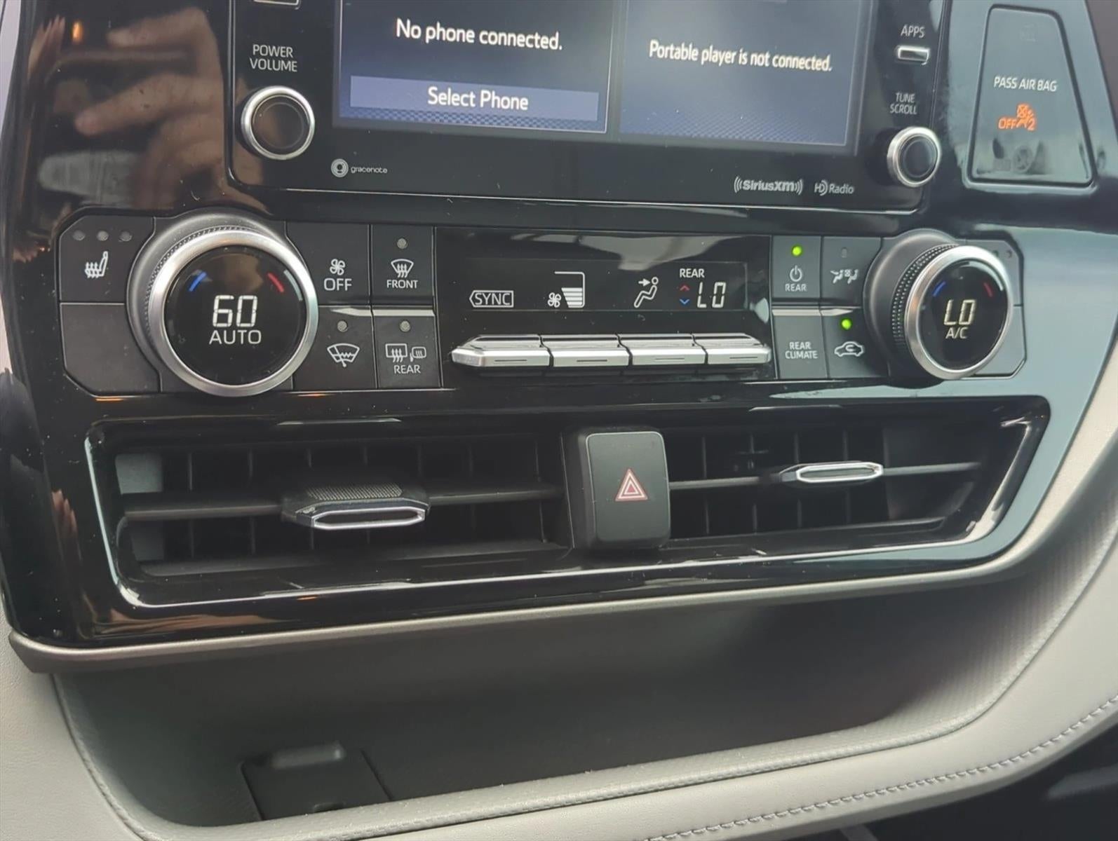 2022 Toyota Highlander XLE FWD (Natl)