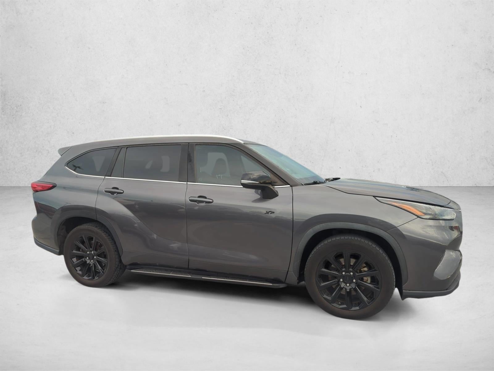 2022 Toyota Highlander XLE FWD (Natl)
