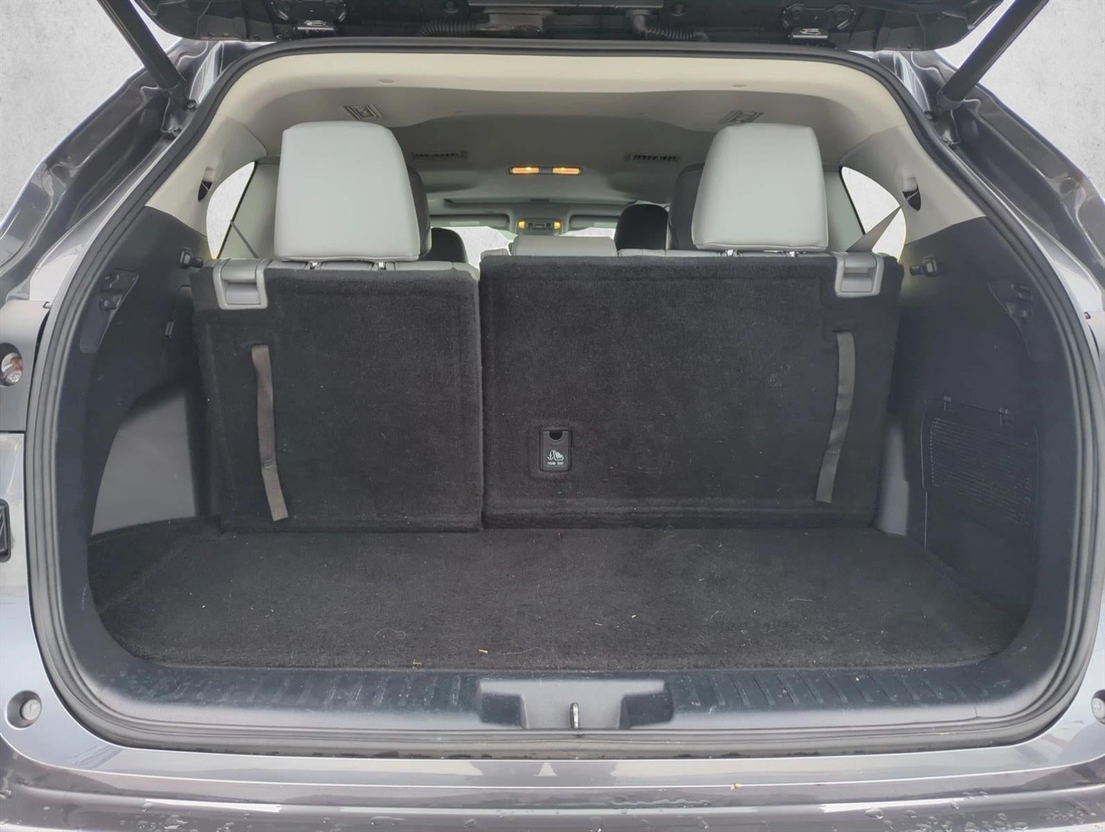 2022 Toyota Highlander XLE FWD (Natl)