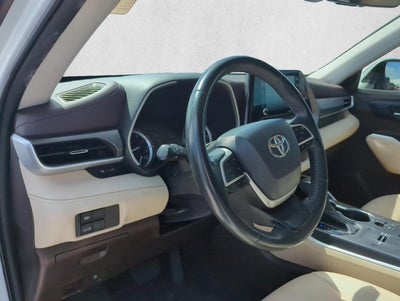 2022 Toyota Highlander XLE FWD (Natl)