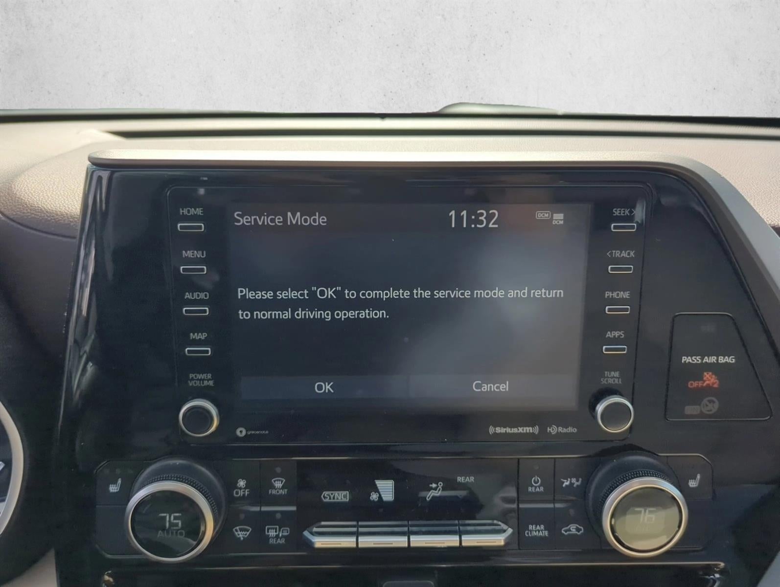 2022 Toyota Highlander XLE FWD (Natl)