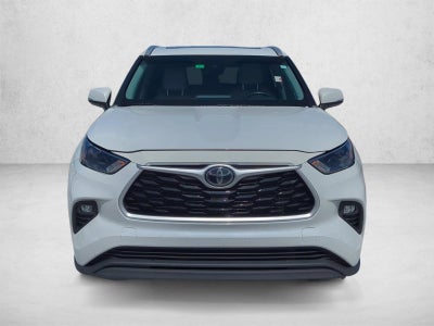 2022 Toyota Highlander XLE FWD (Natl)