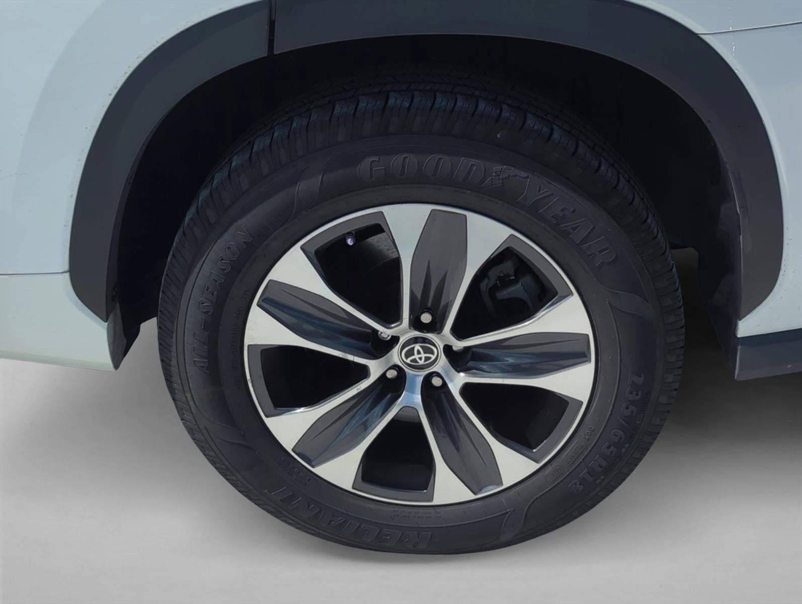 2022 Toyota Highlander XLE FWD (Natl)