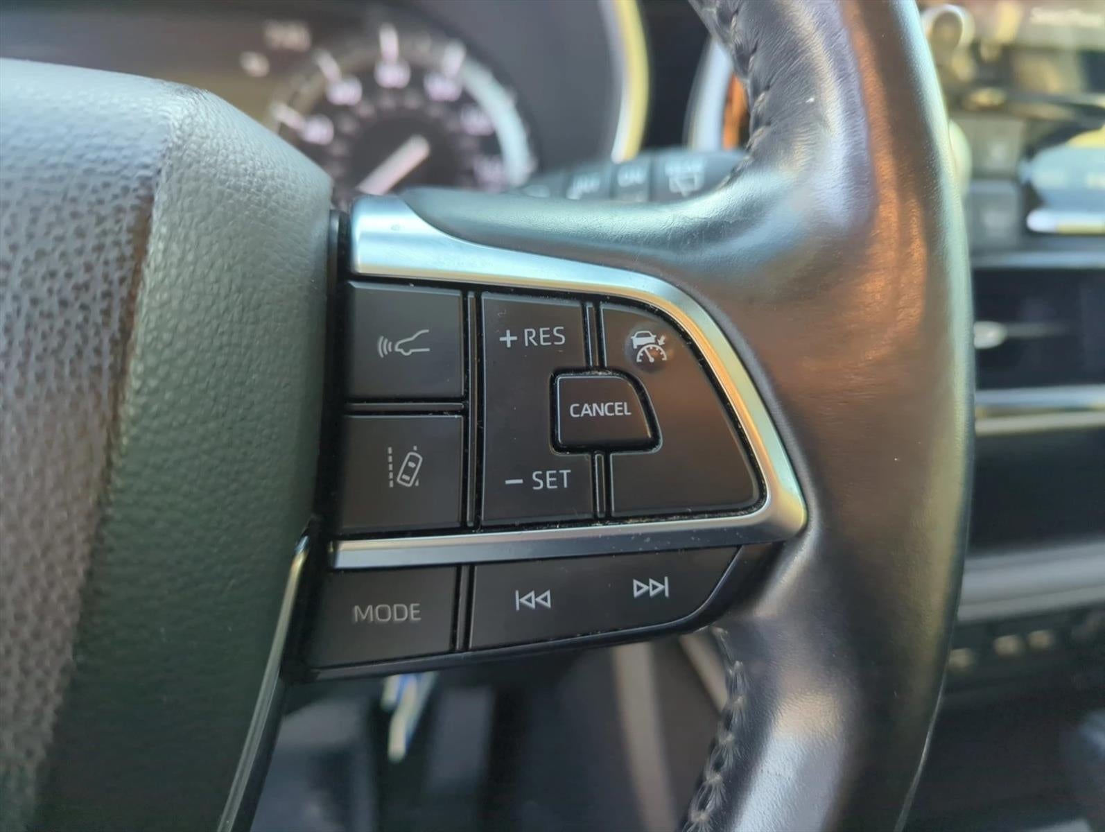2020 Toyota Highlander XLE FWD (Natl)