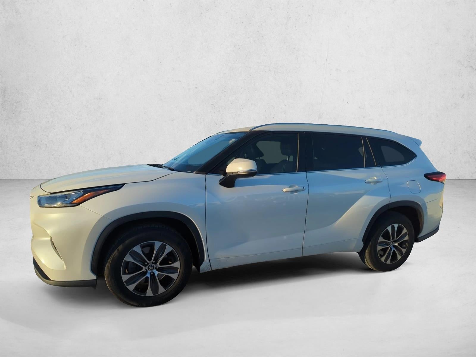 2020 Toyota Highlander XLE FWD (Natl)
