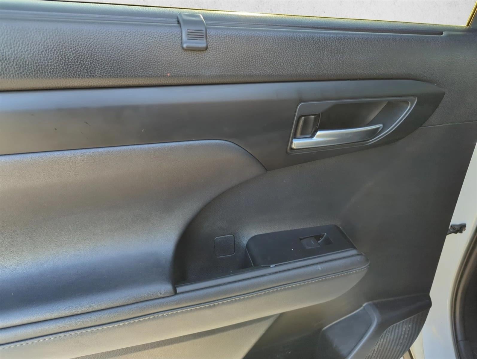 2020 Toyota Highlander XLE FWD (Natl)
