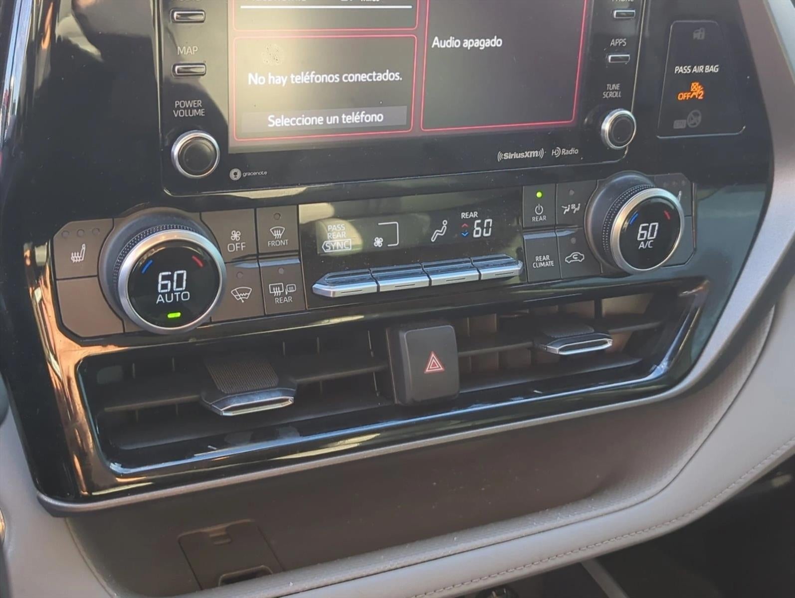 2022 Toyota Highlander XLE AWD (Natl)