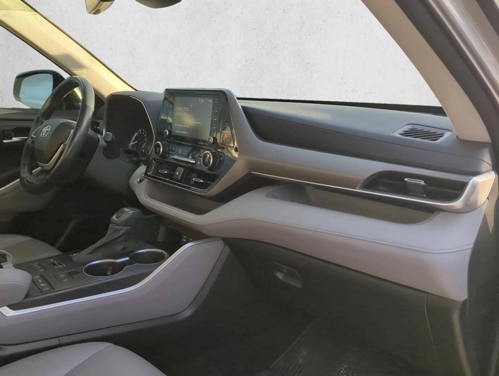 2022 Toyota Highlander XLE AWD (Natl)