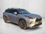 2022 Toyota Highlander XLE AWD (Natl)