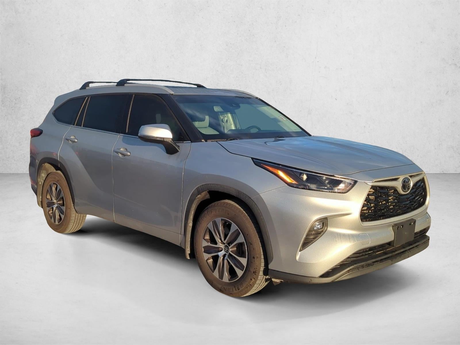 2022 Toyota Highlander XLE AWD (Natl)